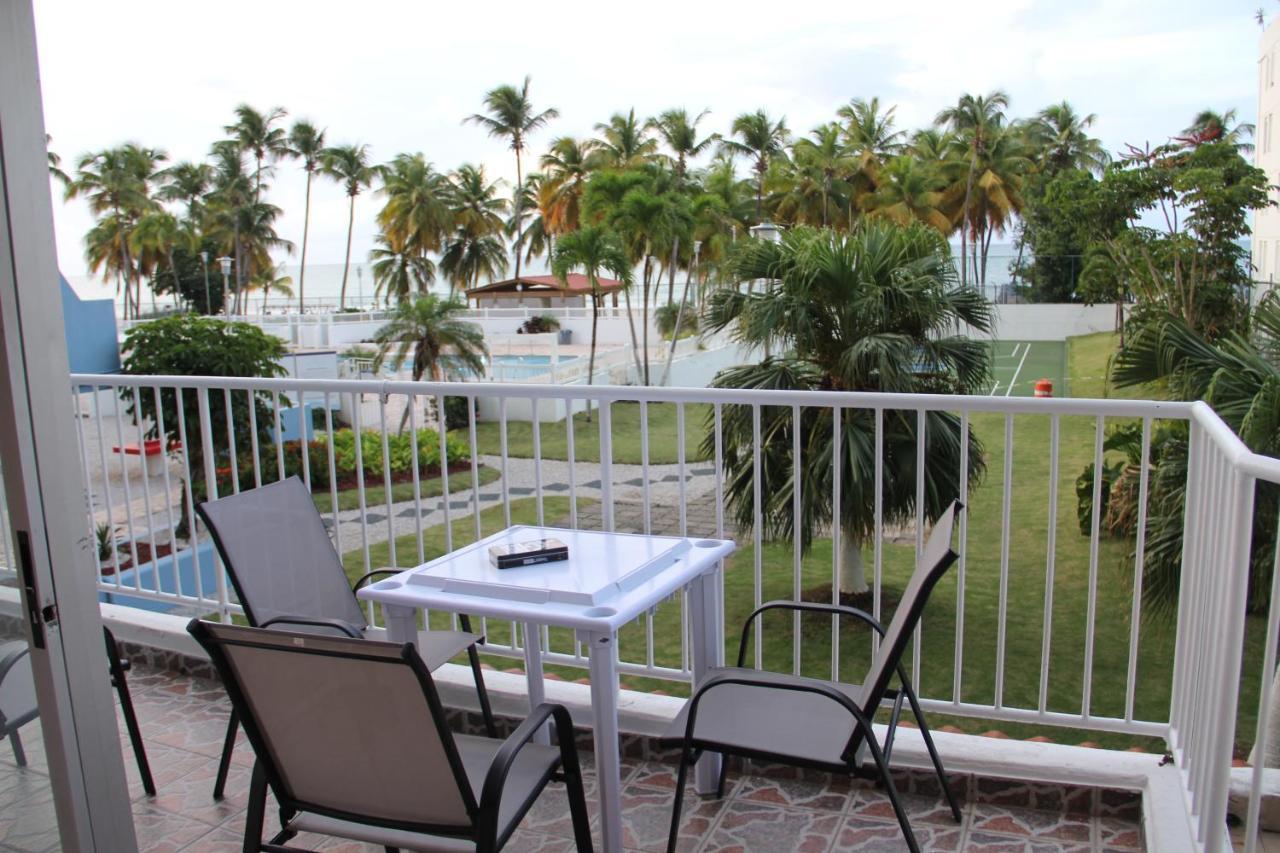 Hobie Oceanfront Apartment At Isla Verde San Juan Exterior foto