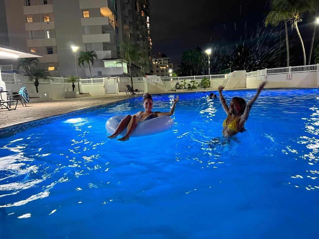 Hobie Oceanfront Apartment At Isla Verde San Juan Exterior foto
