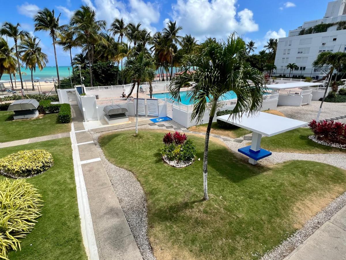 Hobie Oceanfront Apartment At Isla Verde San Juan Exterior foto